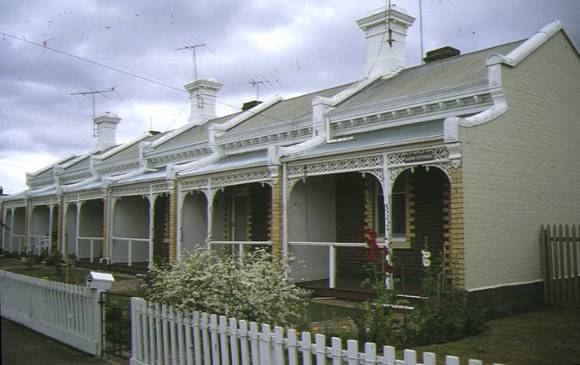austin hall & terrace complex yarra & mundy streets south geelong row of terrace houses yarra street apr1997