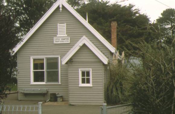 little hampton primary school no 1700 side view