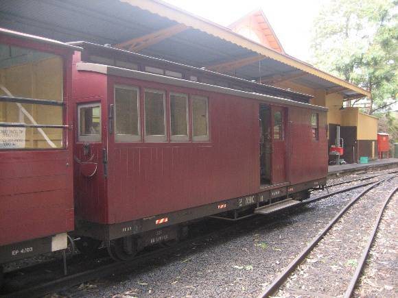 Carriage and Guards Van 2NBC_Puffing Billy Railway_June 2008_mz
