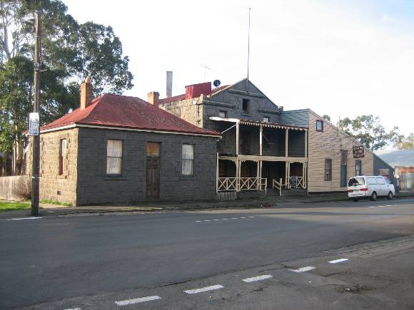 Former Willis Flour Mill Kyneton July 2008 mz Front Elevation