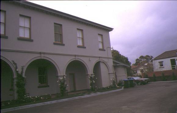 elizabeth house wellington prd east melb external archways