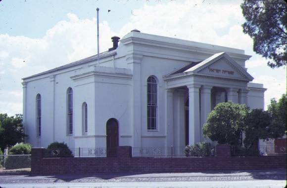 1 synagogue ballarat front view