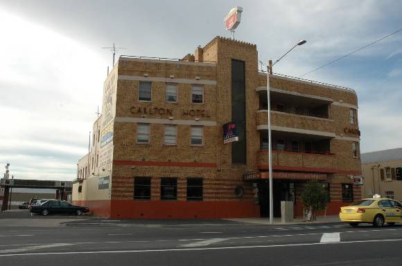 Carlton Hotel - 13-19 Malop Street, Geelong