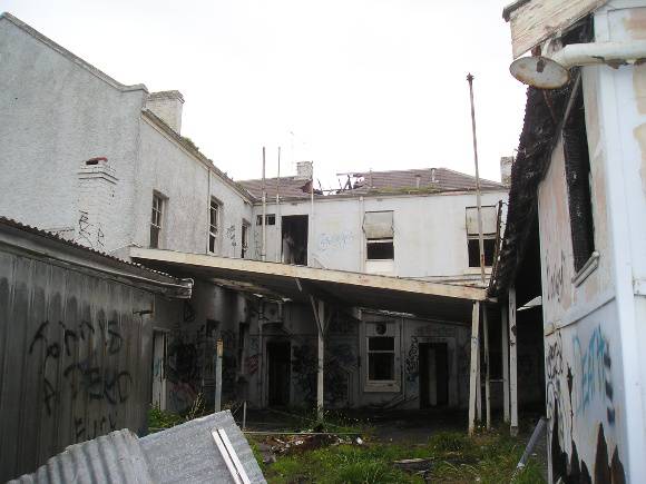 Ritz Flats - Photo 5