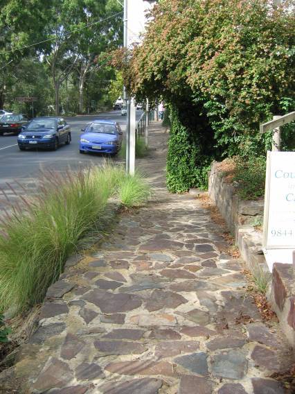 30690 Footpath Yarra Street, Warrandyte
