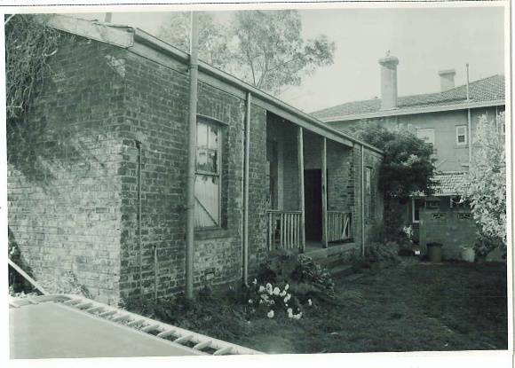 27225 St Ronan's Garage