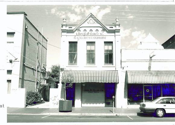 26546 Urquhart's Restaurant