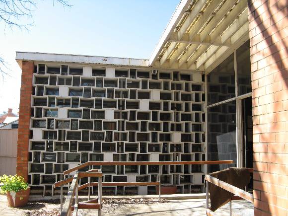 Former Shire Offices_Benalla_main entrance_KJ_5/9/08