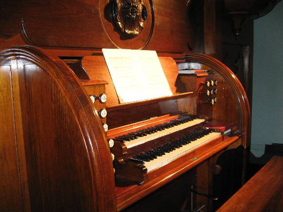 Fincham & Hobday organ_South Melbourne Southport Uniting_KJ_Sept 08