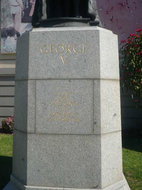 Johnstone Park   King George Statue   Base of Statue