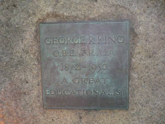 Johnstone Park   King George Memorial Statue   Plaque   2