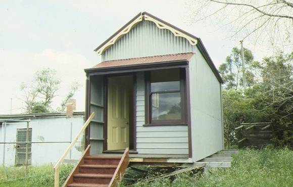 1 dolls house collingwood front view