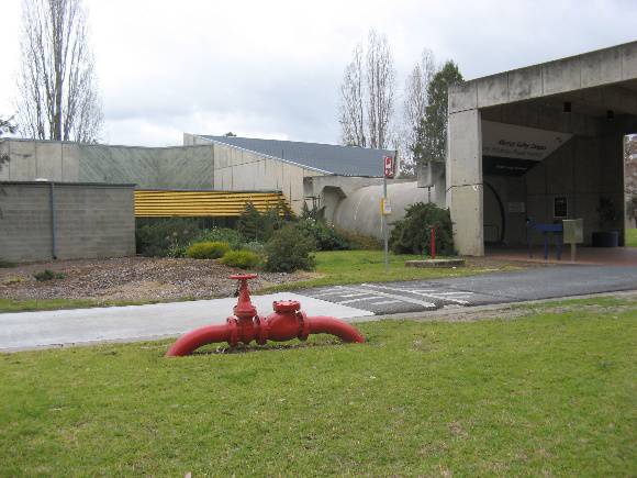 H2192 fmr Clyde Cameron College Wodonga Aug 08 36