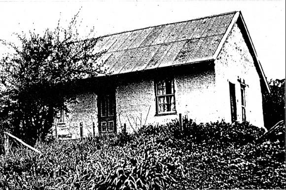 73 - Souter House 19 Falkiner St Eltham_02 - Souter House in 1949 - Shire of Eltham Heritage Study 1992