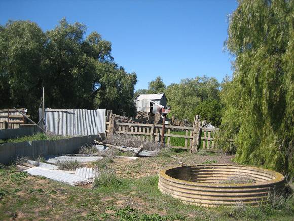 Bael Bael Homestead Bael Bael 10 Sept 2008 mz Water Tank and Stock Yard