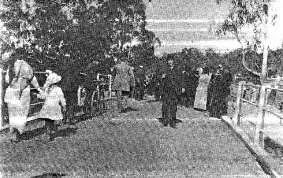 142 - Concrete Arch Bridge Hurstbridge 03 - Opening of Bridge in 1917 (ELHPC No.1002) - Shire of Eltham Heritage Study 1992