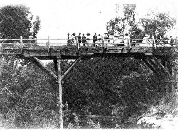 142 - Concrete Arch Bridge Hurstbridge 11 - Old photograph of the bridge (ELHPC No.1001) - Shire of Eltham Heritage Study 1992