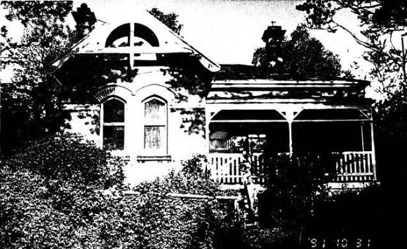 194 - State School 209 Residence Pines 690 Main Rd 04 - Shire of Eltham Heritage Study 1992