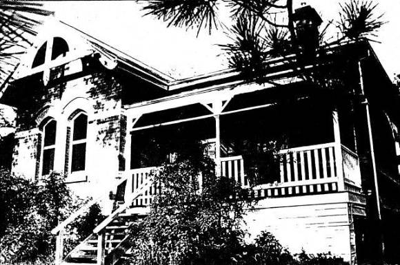 194 - State School 209 Residence Pines 690 Main Rd 05 - Shire of Eltham Heritage Study 1992