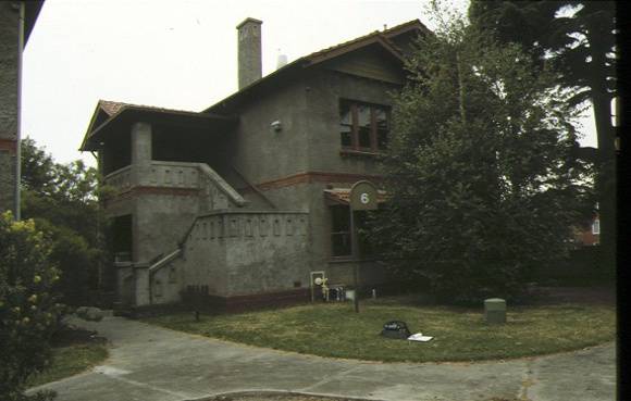 1 building 6/1 former ardoch educational centre dandenong road st kilda front view mar1993