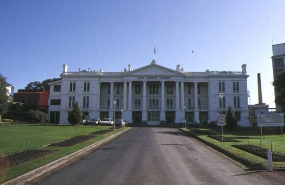 1 anne caudle centre front view of building b1 jul1992
