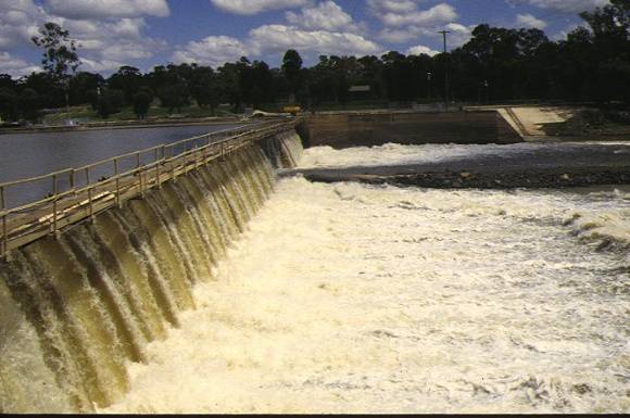 1 torrumbarry weir complex face of weir