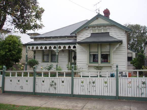 74 Fitzroy St, Geelong