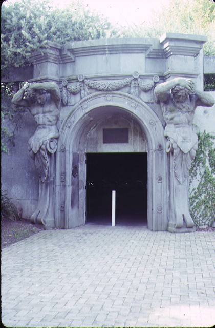1 underground car park university of melbourne parkville walking entrance former colonial bank entrance may1989