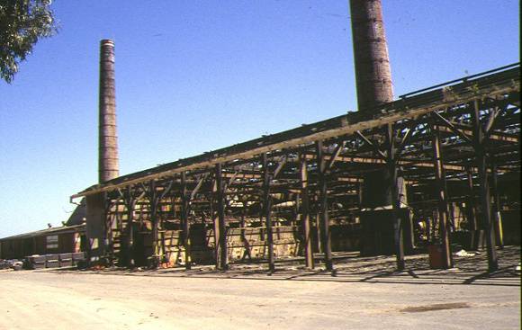 1 wunderlich terra cotta tile works demolished mitcham road vermont view of chimneys nov1993
