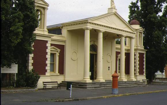 1 castlemaine market castlemaine front view