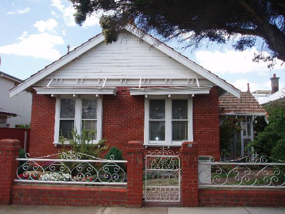 31 Beach Pde, Drumcondra