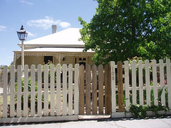 108 Swanston St, Geelong