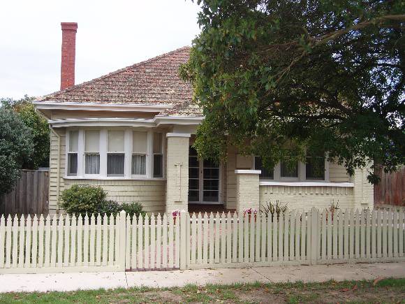 21 Meakin St, Geelong East