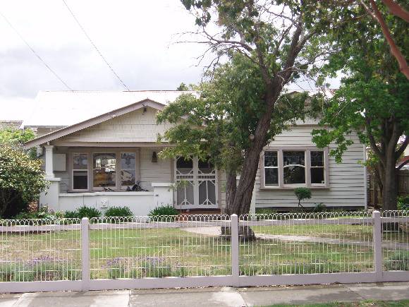 22 Humble St, Geelong East