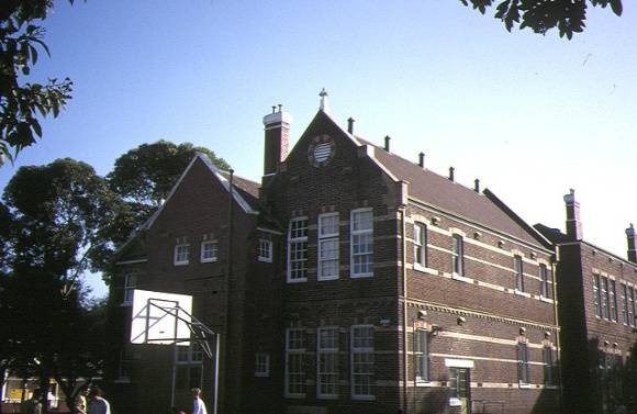primary school number 1467 malvern road hawthorn rear view 1994