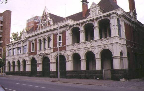 1 eastern hill fire station victoria parade east melbourne front view feb1994