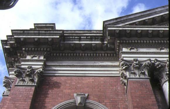 former chruch of christ stanton street abbotsford pediment detail sep1985