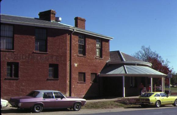 hopwood hotel echuca side view