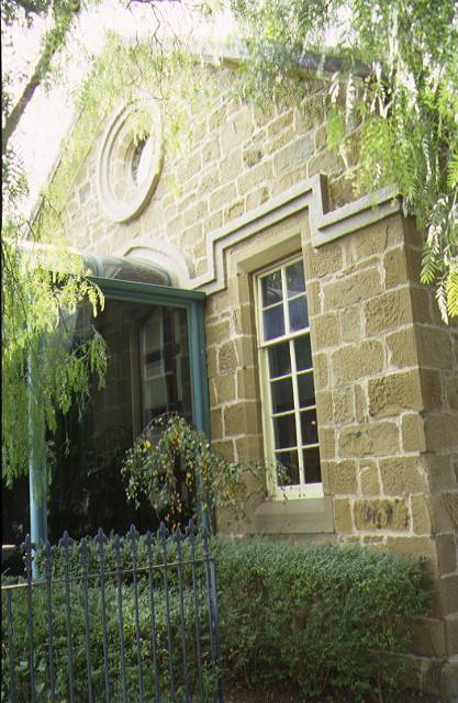 1 former gaelic church & schoolhouse geelong front entrance apr1997