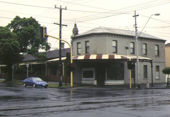 1 park street/emerald hill estate south melbourne 292 park street corner view nov1995