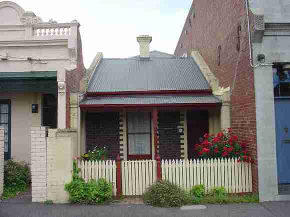 carlton north station street carlton north station street 446