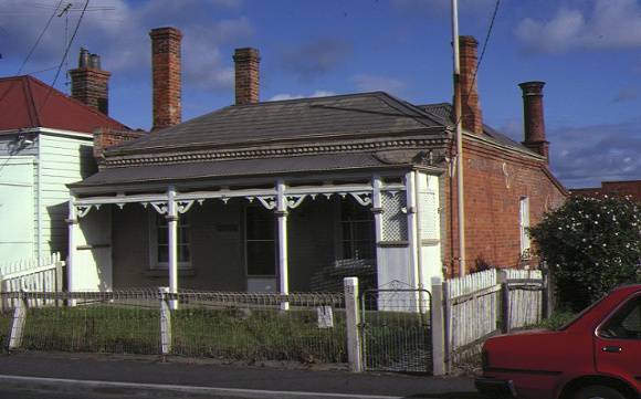 1 st elmo elizabeth street geelong front view apr1995