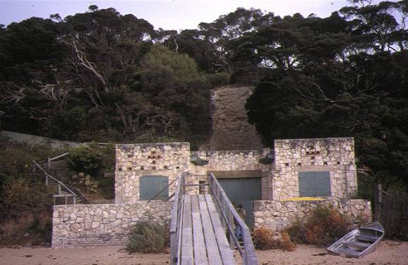 1 ilyuka lime kiln bathing box point king road portsea front view