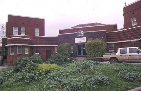 1 camberwell court house & police station front view