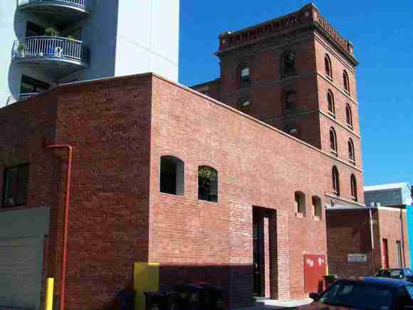 Victoria Distillery