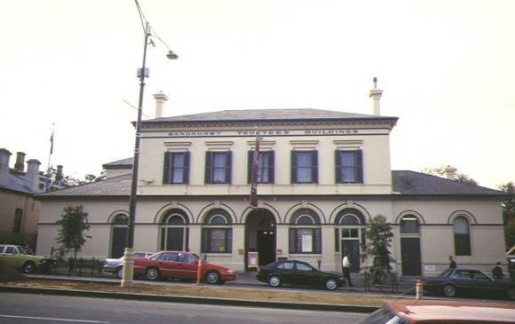1 sandhurst trustees former post & telegraph office bendigo front facade apr1997
