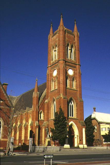 1 st pauls cathedral bendigo front view jul1997