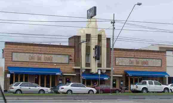 clifton hill queens parade clifton hill queens parade 205-211