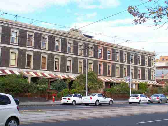 Royal Terrace - 58 Nicholson Street