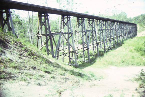 1 rail bridge nowa nowa side view feb1985